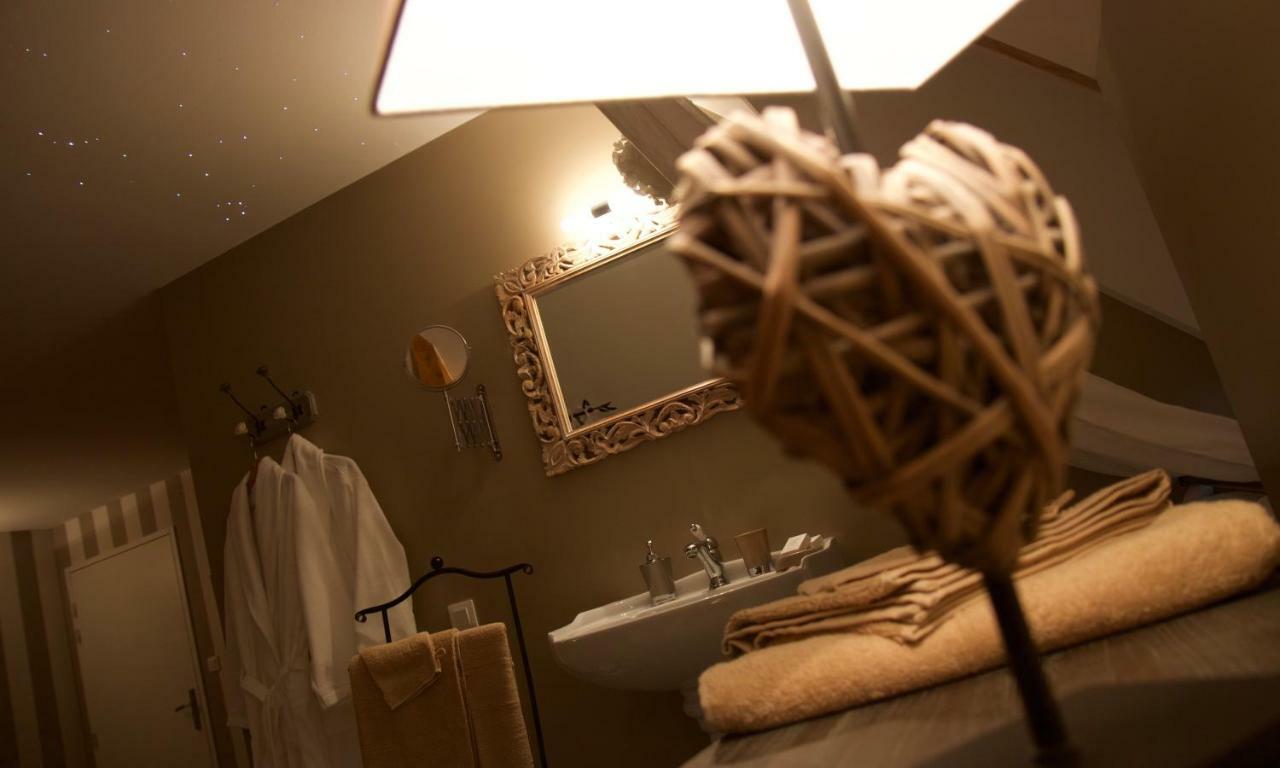 Maison D'Hotes & Spa La Vallee Des Reves Nods エクステリア 写真